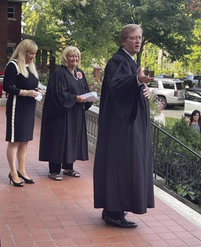 Griffey sworn in as circuit judge