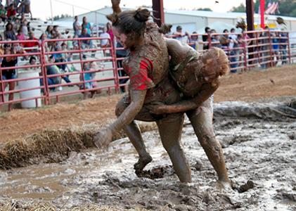 Paris TN: Mud wrestling draws big crowd at Henry County Fair | Local