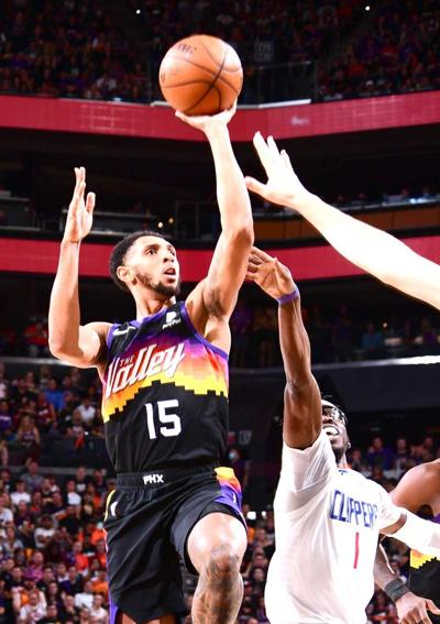 Former Racer has big comeback year playing for Suns