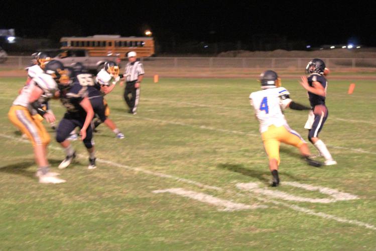 Broncs down Kingman, 146. Sports