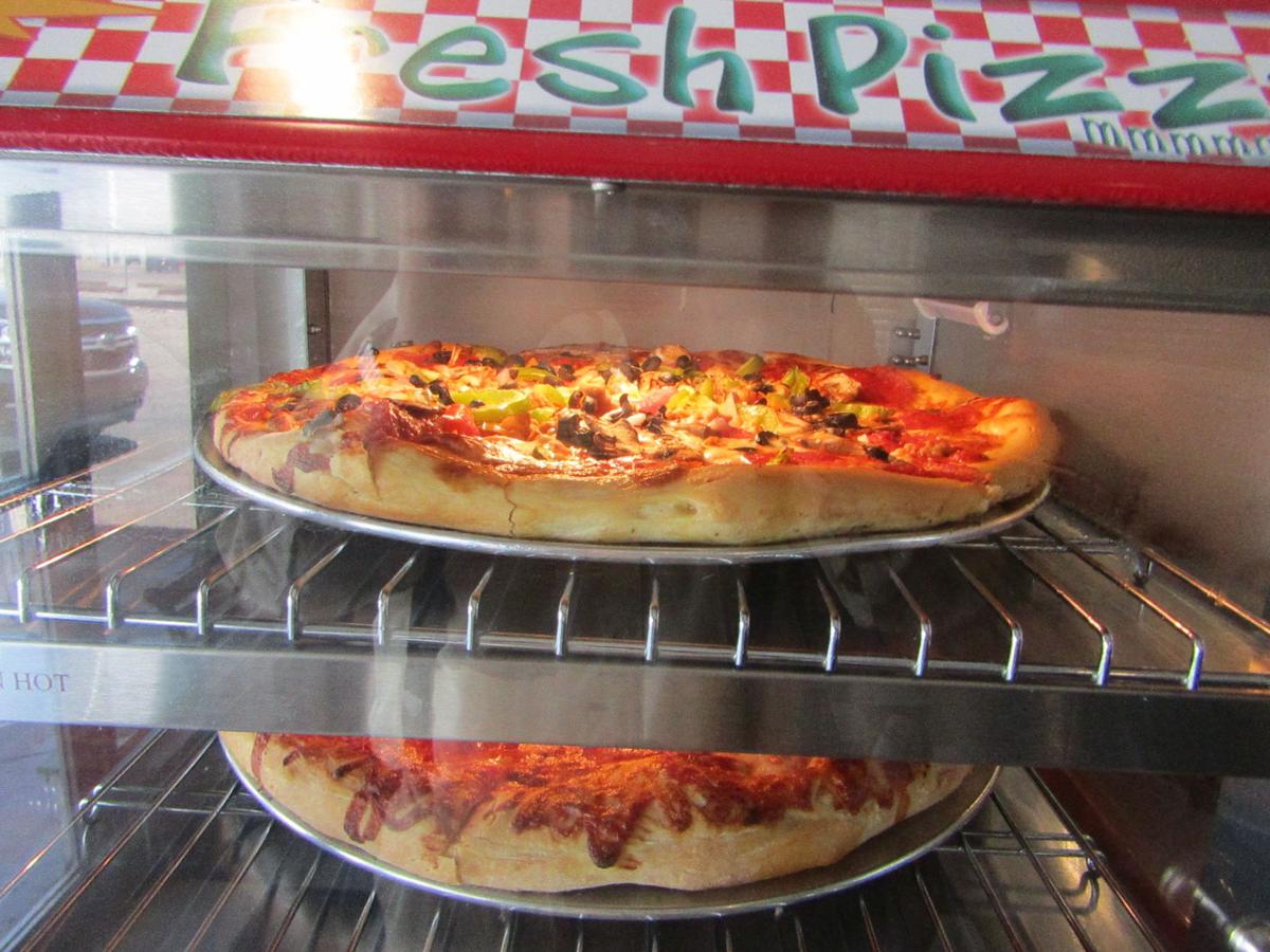 La Piazza Pizza celebrates 40 years News