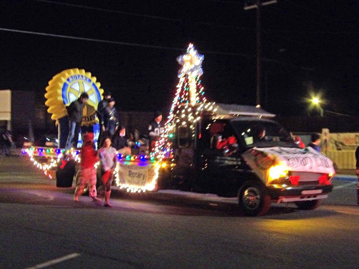 Yuma Foothills Christmas Parade 2022 Parade Of Lights Brings Christmas Cheer To Parker | News | Parkerpioneer.net