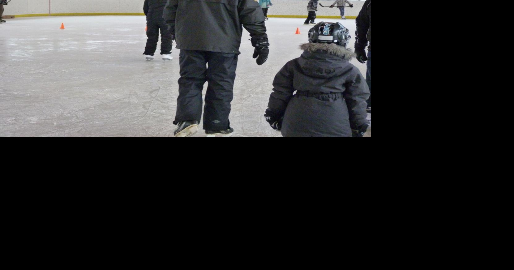 McKellar outdoor rink will remain open during provincial lockdown