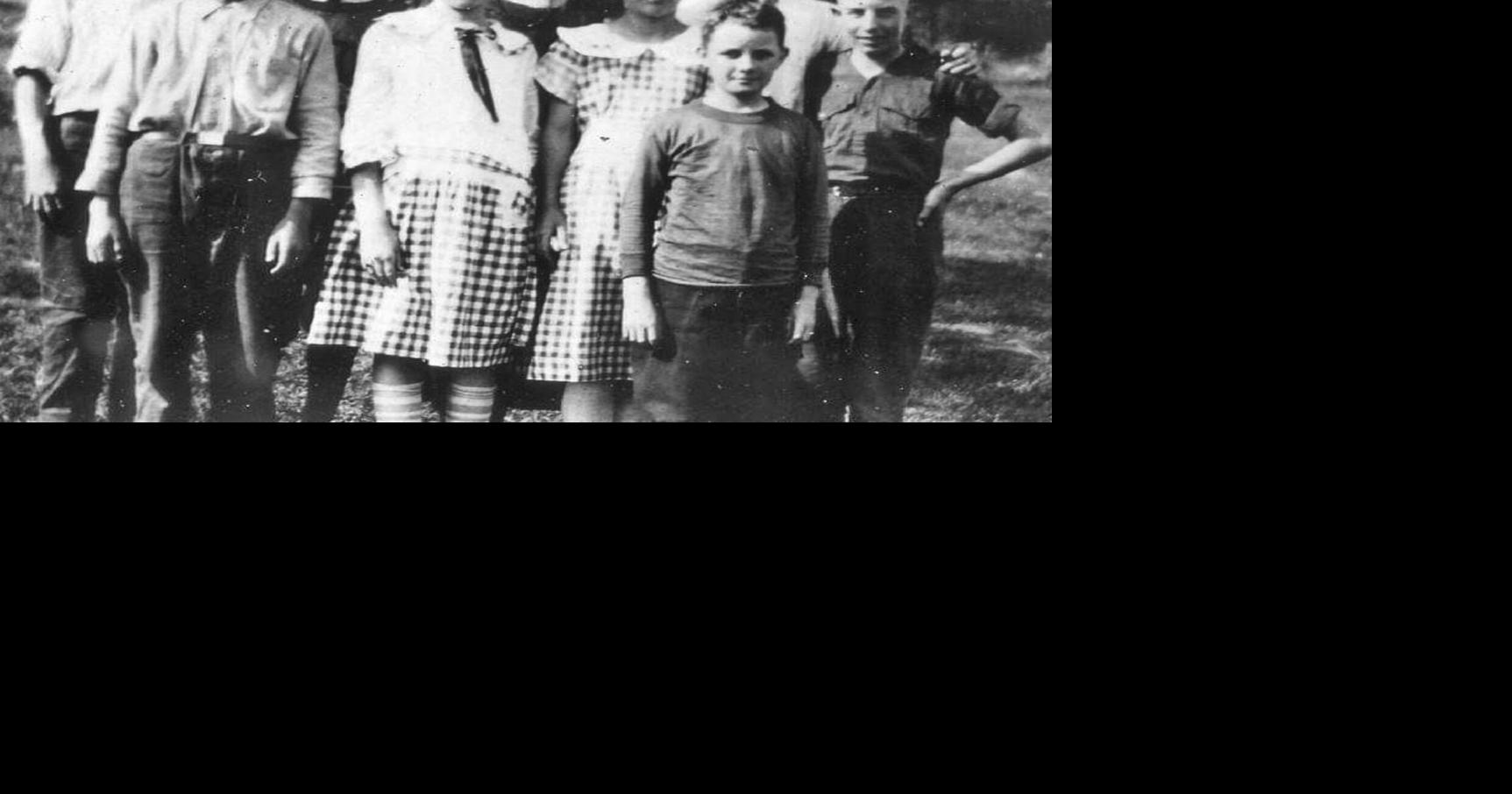 Throwback to Depot Harbour School students, 1900