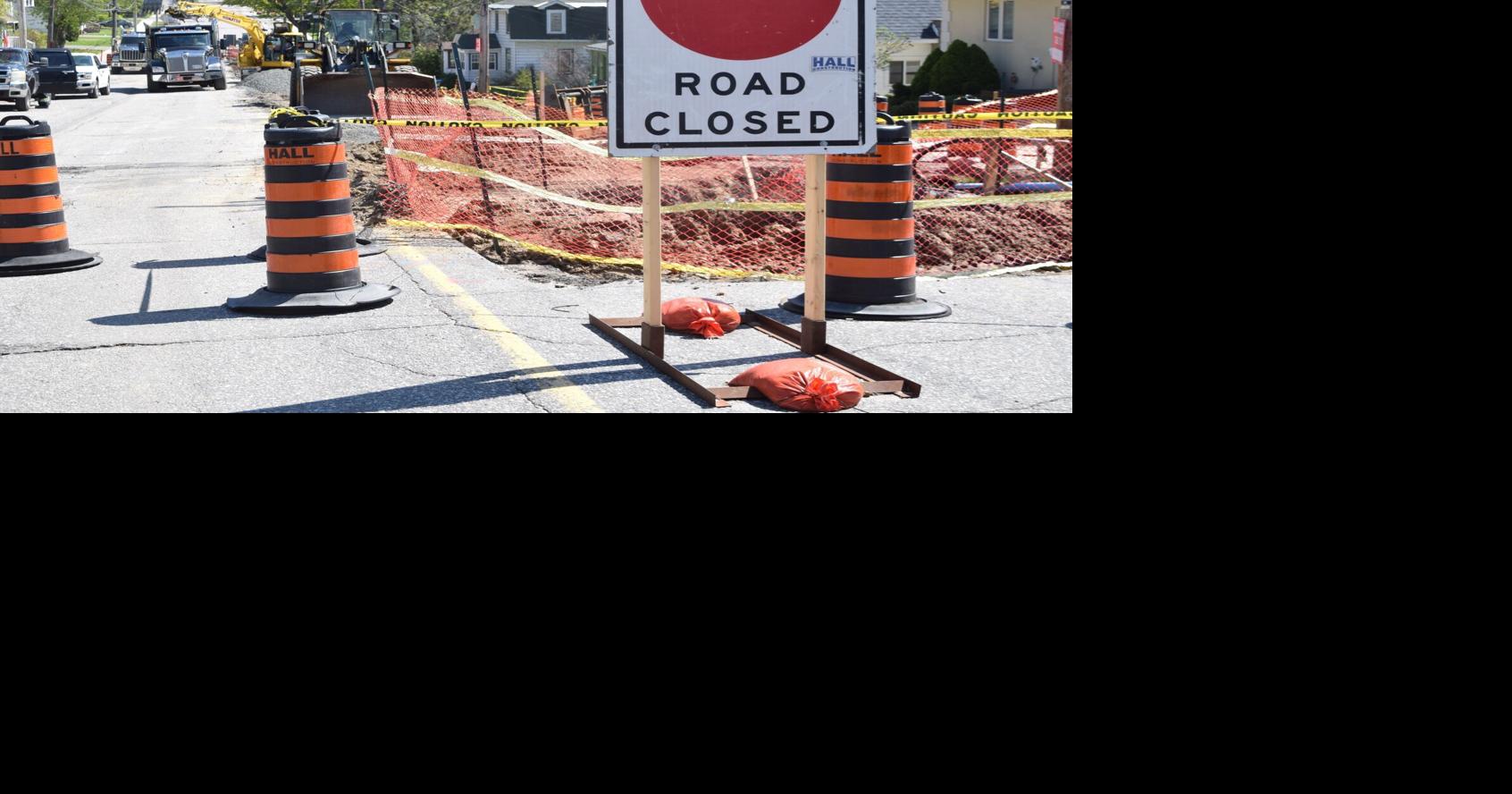 WHAT’S GOING ON HERE? Sidewalk, retention wall replacements on Parry Sound’s William Street lead to road closures