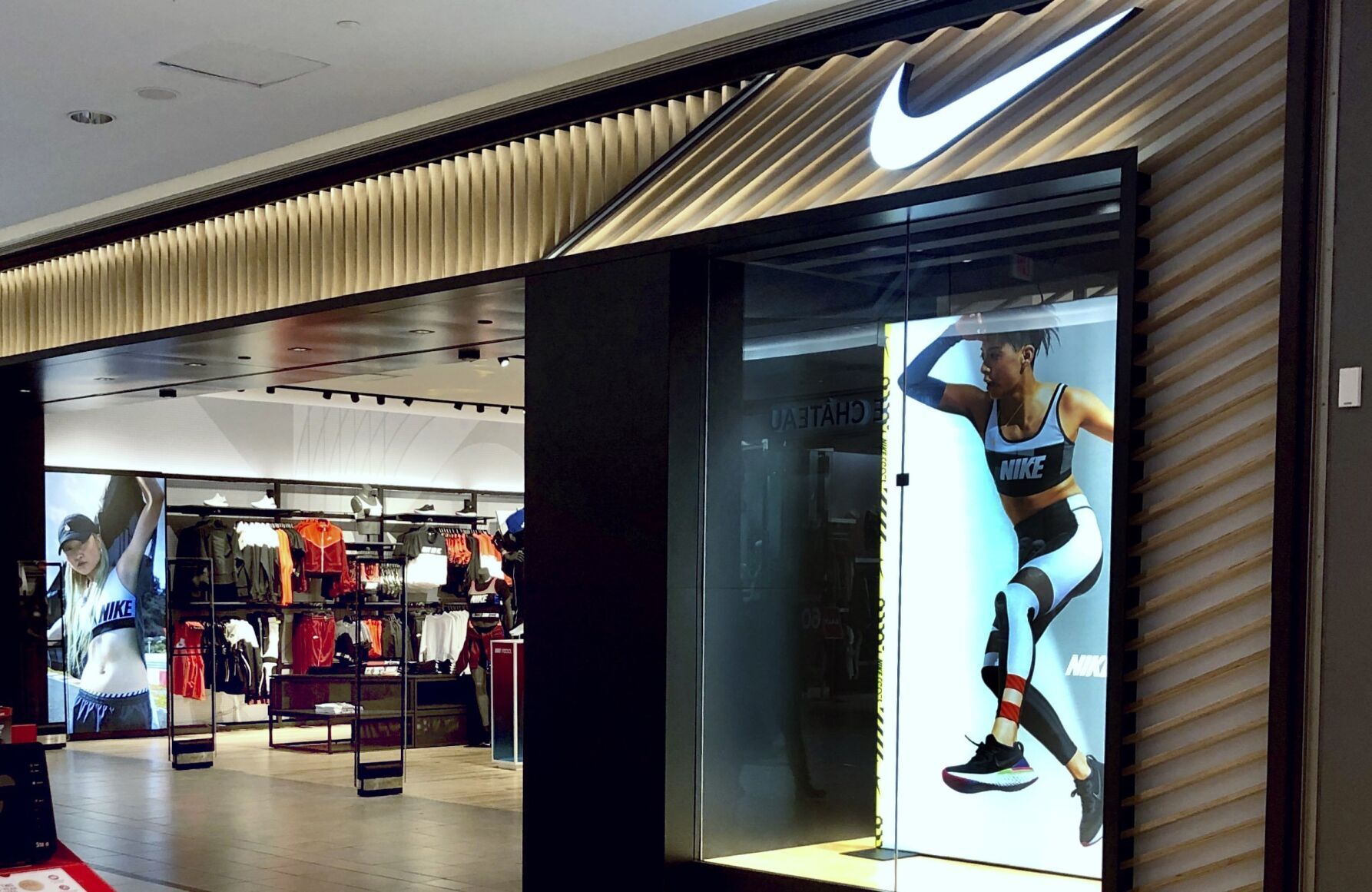 Nike store shop downtown toronto