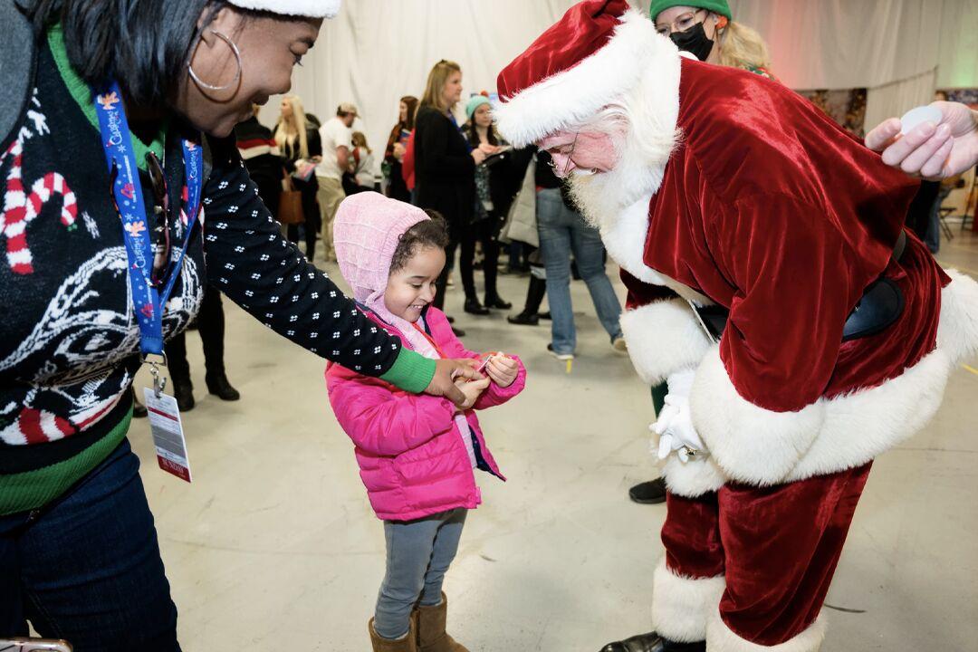 Christmas Con brings holiday warmth to August Feature Stories