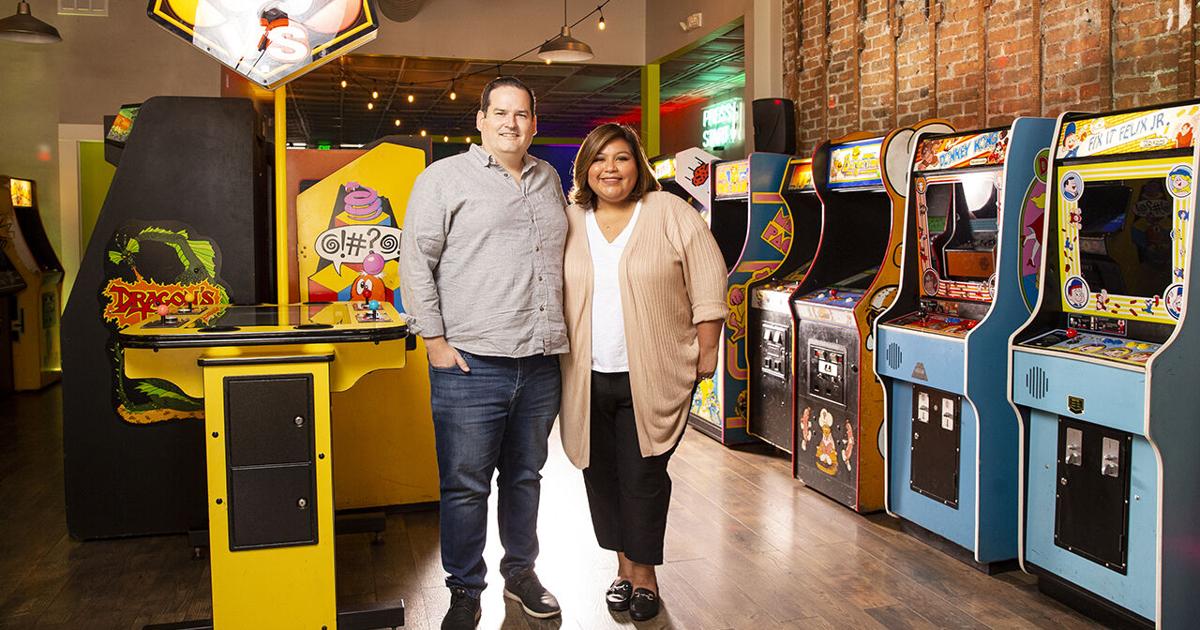 Again Arcade Vintage is New Again: Neon Retro Arcade brings a bit of history to Old ...