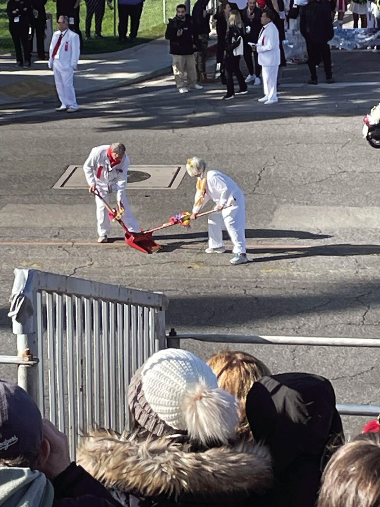 What Stink?: Pooper scooper queen armed, ready for Rose Parade ...