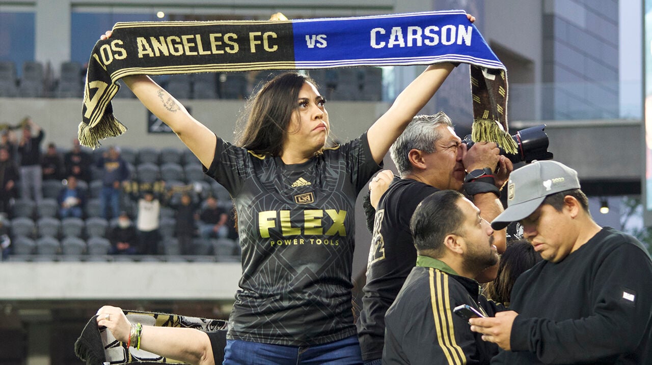 El Tráfico at the Rose Bowl: LAFC and LA Galaxy prepare for July 4