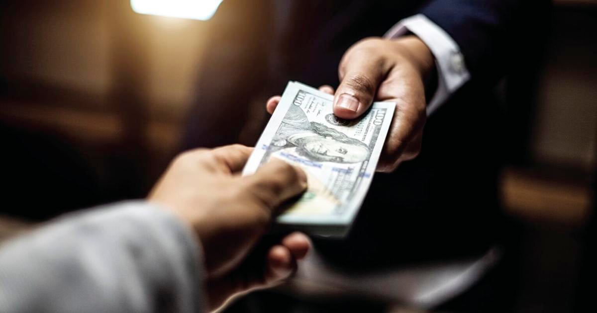 Calif. union wants AZ voters to limit hospital CEO pay