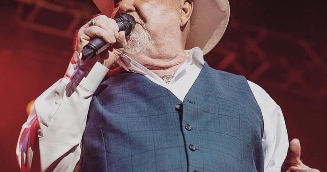 Joni Ryles Country artist Johnny Lee performs at Payson casino | Arts ...