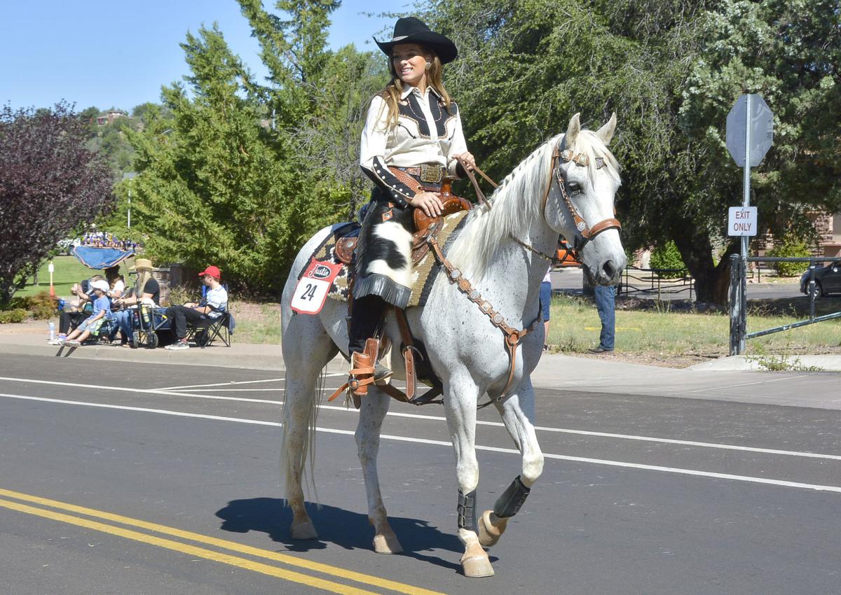 Paysons Annual Rodeo Parade Delighted Yet Could Have Picked Up The 1474