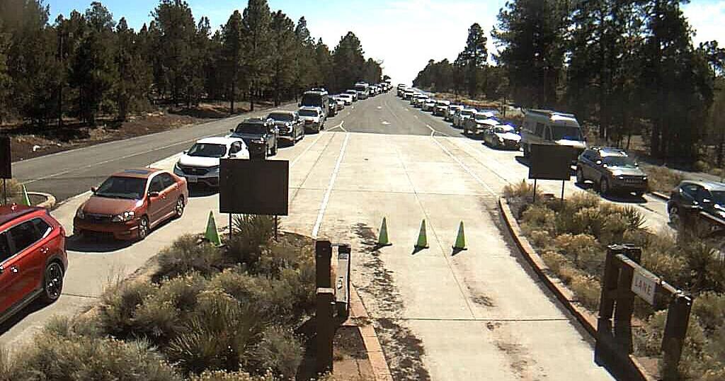 Gov.: No state money to cut lines at Grand Canyon National Park