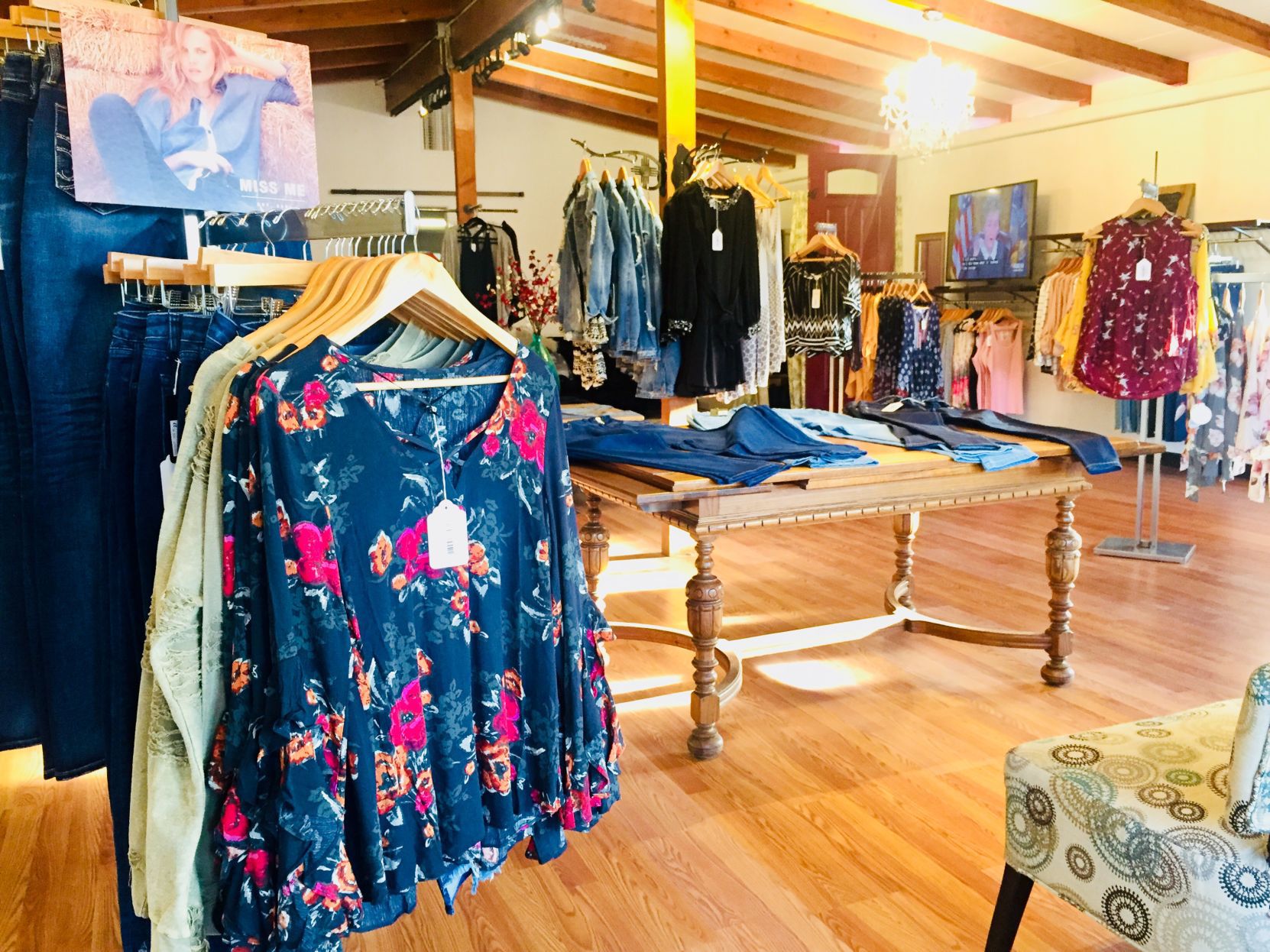 New boutique opens with California vibe Business paysonroundup