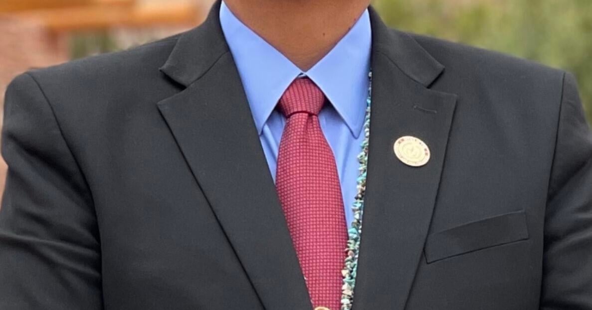Nez blasts incumbent Crane for favor the wealthy over the working class