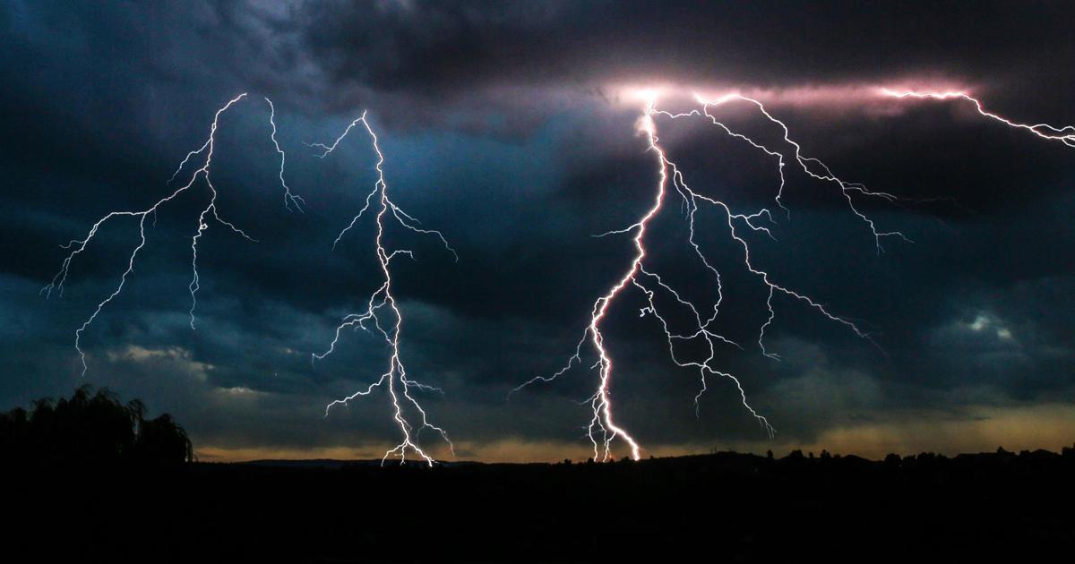 Lightning Bolt Rim Lightning lights up Rim Country | Local News | paysonroundup.com