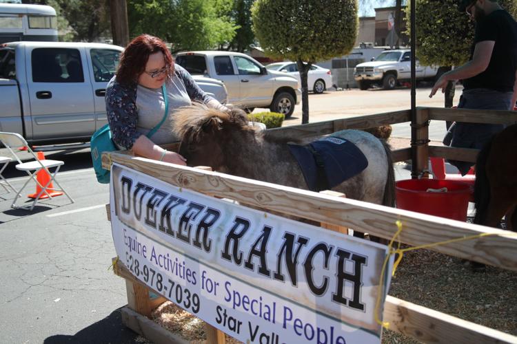 Showcase brings businesses and community members together Business