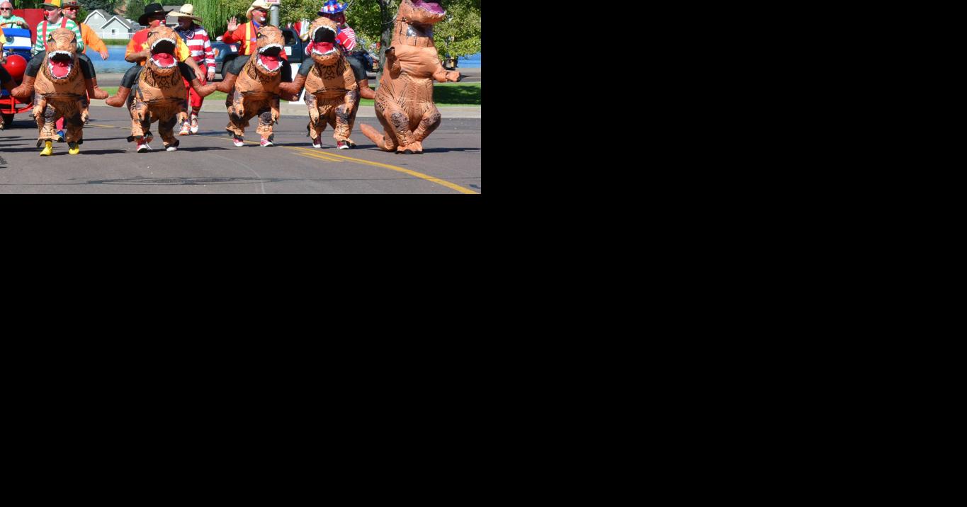 Dinosaurs won the Rodeo Parade | Local News | paysonroundup.com