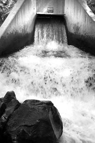 Blue Ridge water gushes into East Verde | | paysonroundup.com
