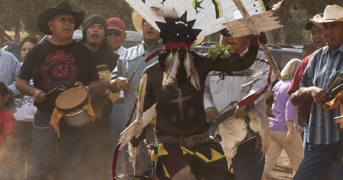 Sacred Apache Crown Dance celebrates ancient culture | | paysonroundup.com