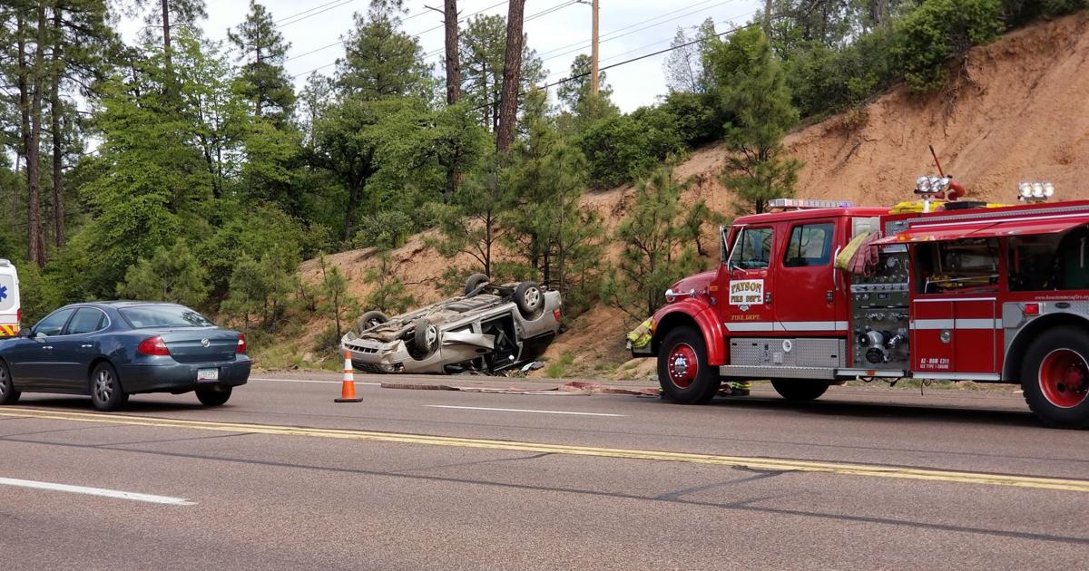 Accident reduces traffic flow on SR 260 News(01)