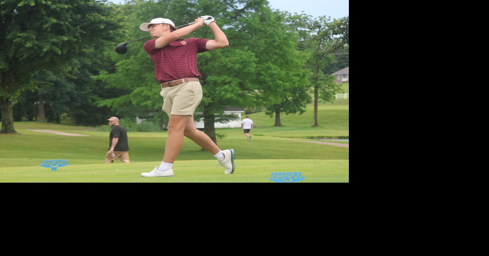 Mason Monroe tees off