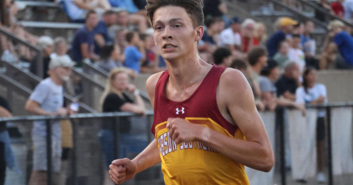 Aidan Alston qualifies for the 2026 IHSAA State Finals in the 3200-Meter Run