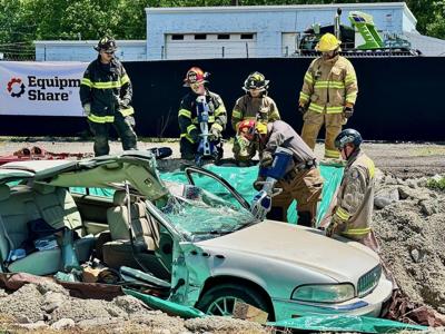 Heavy Rescue Lifting Lesson Heavy rescue training | Local News | pdclarion.com