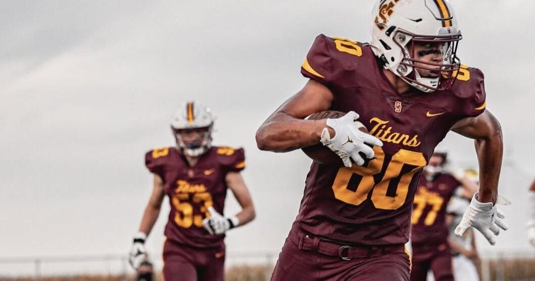 Titans defeat St. Pius in United Fidelity Bank Bowl, 37-21