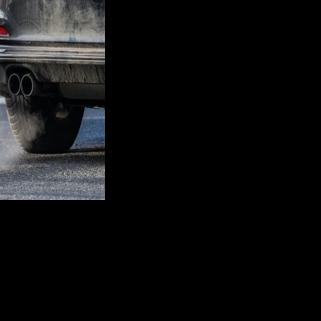 German court to rule in climate case against automakers