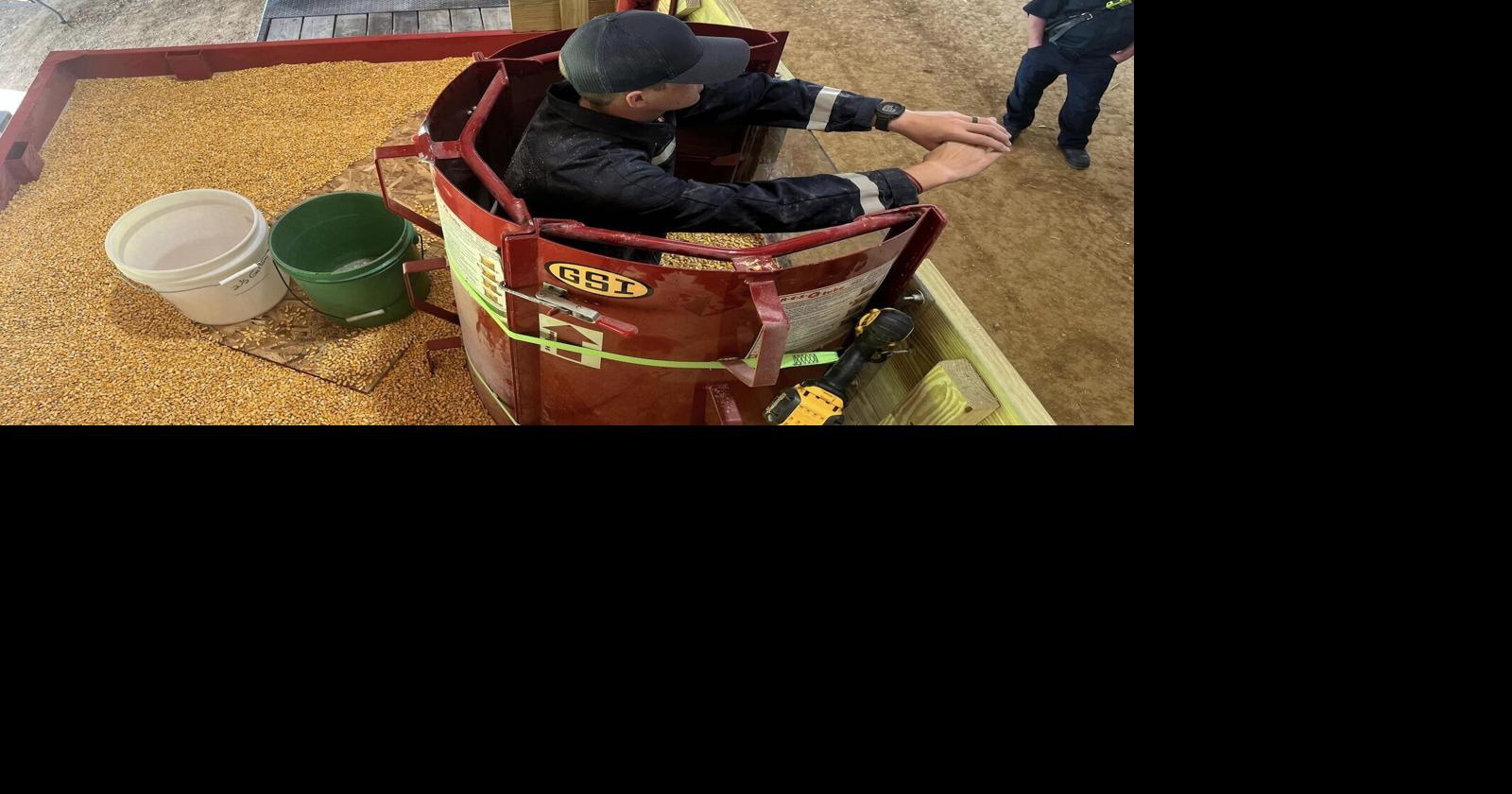 Grain bin rescue demonstration | Local News | pdclarion.com