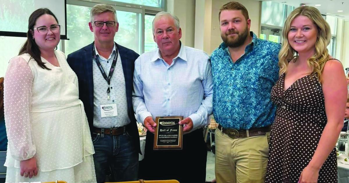 Sanderson family inducted into Simmental Hall of Fame