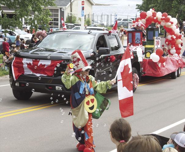PHOTOS & VIDEO Sun shines bright on Canada Day festivities The