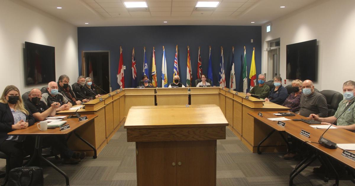Three Rivers Council holds first meeting at new town hall | The Eastern ...