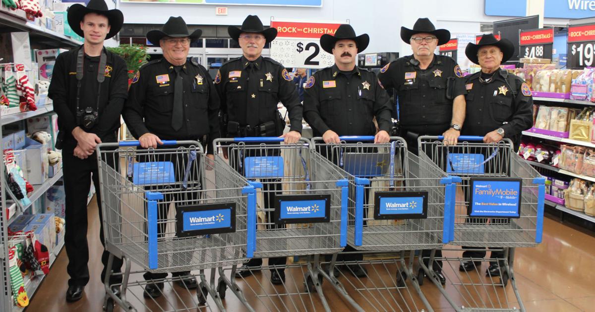 Arizona Rangers hit the shopping aisles for kids | News | peoriatimes.com