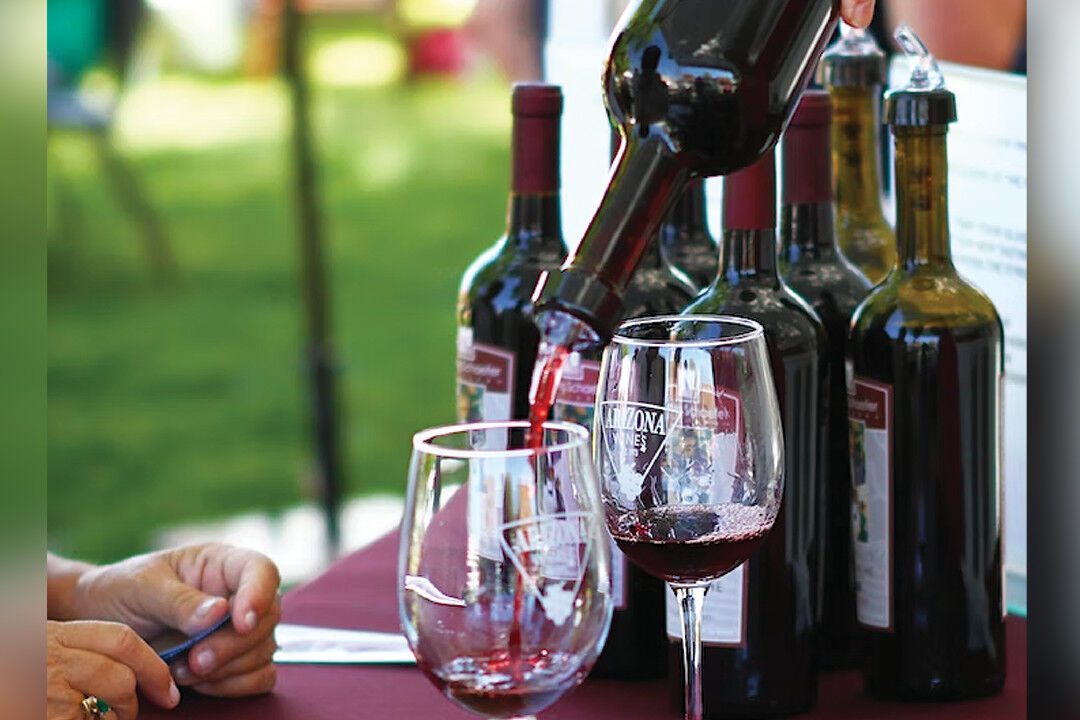 Art and Wine Festival makes its way to Peoria for first time | Features |  