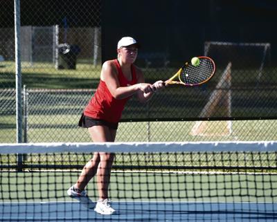 Tennis ‘Dogs start conference play with blowout win