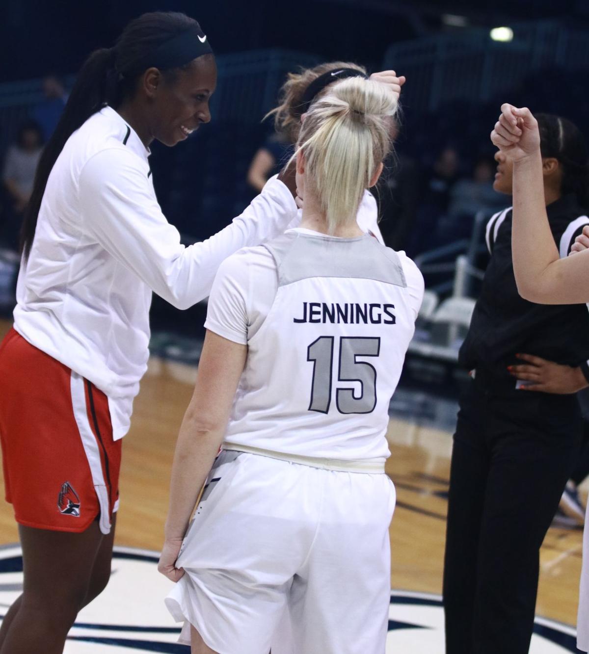 Jennings Penny Share Court One Last Time Sports Pharostribune Com
