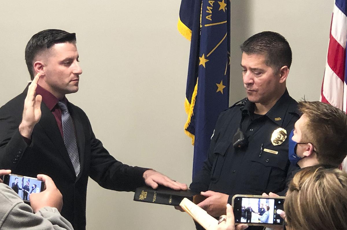 Officers hired and recognized by Chief News