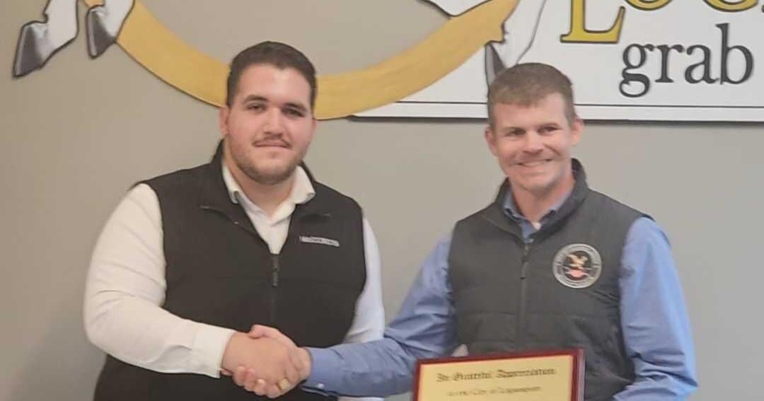 Logansport High School presents city with plaque