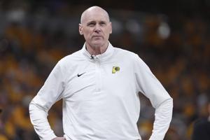 Carlisle's changing style has helped Pacers reach 2nd straight Eastern Conference finals