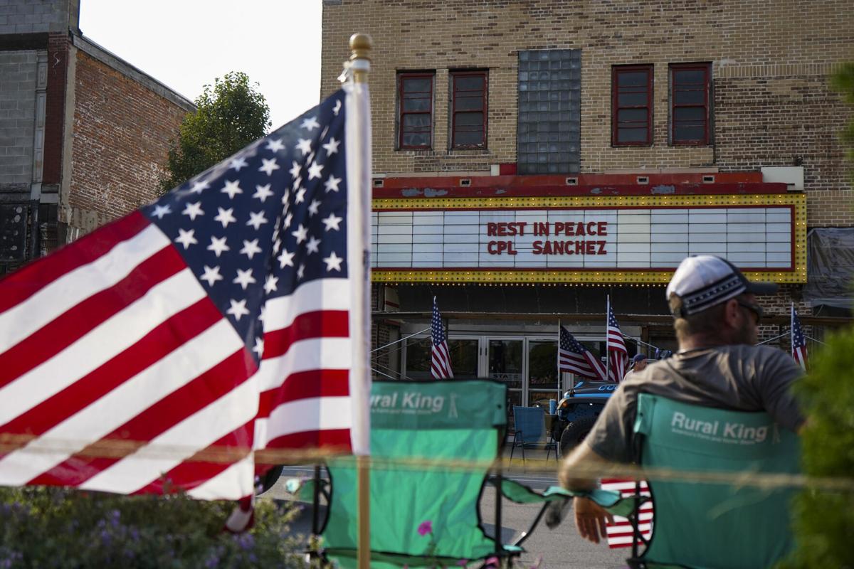 (gallery) sanchez_homecoming_0014.JPG