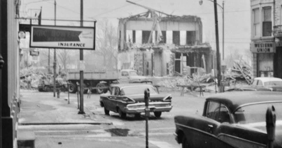 In the Past: Pizza Hut reopened at Market Stree…
