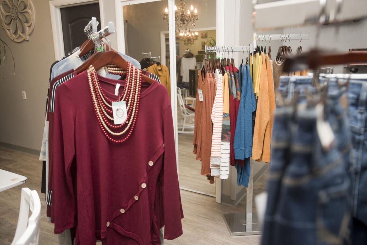 Brooch Comes To Logansport Business Pharostribune Com