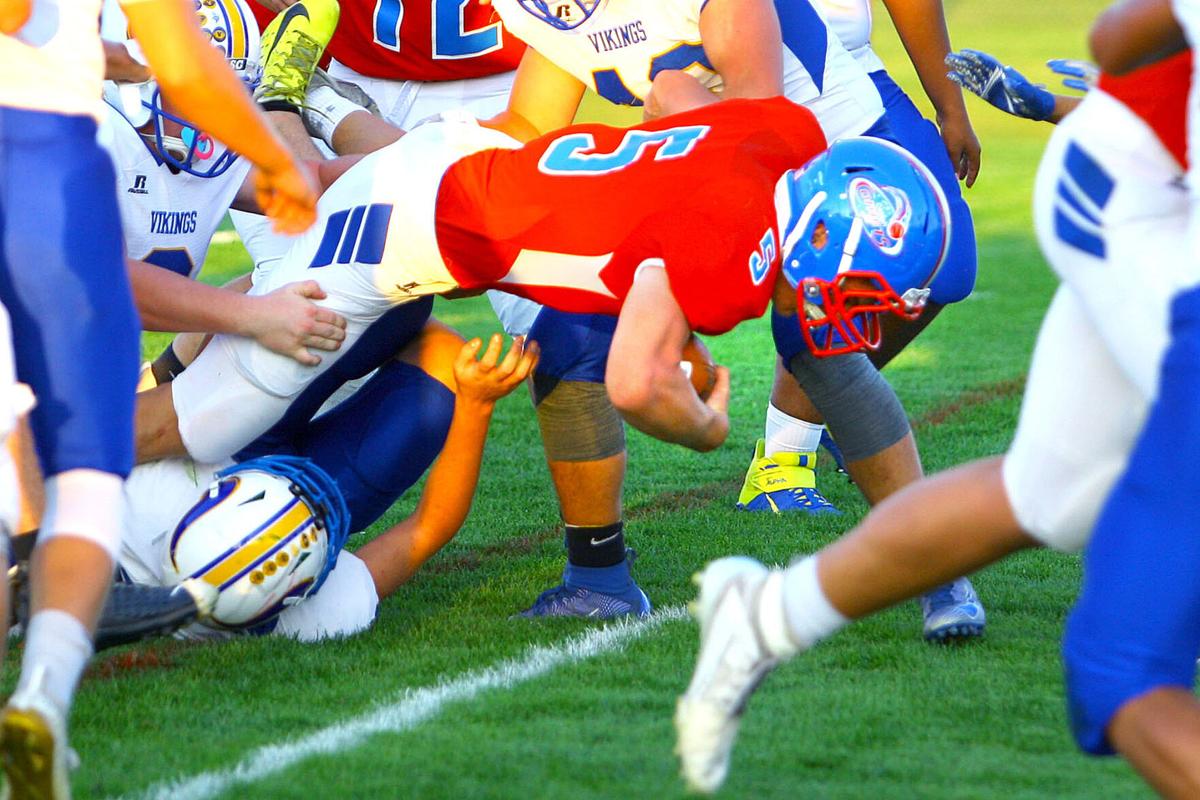Caston vs N. White FB 08.jpg