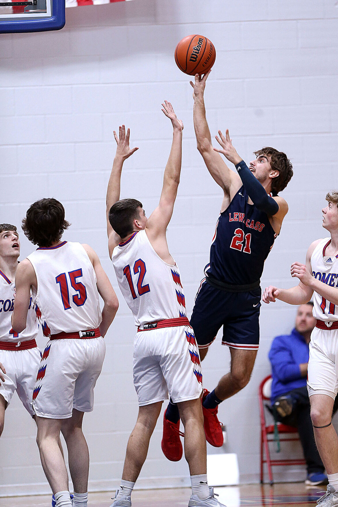 Lewis Cass Kings Defeat Caston in a Thrilling 48-43 Victory with Strong Performances