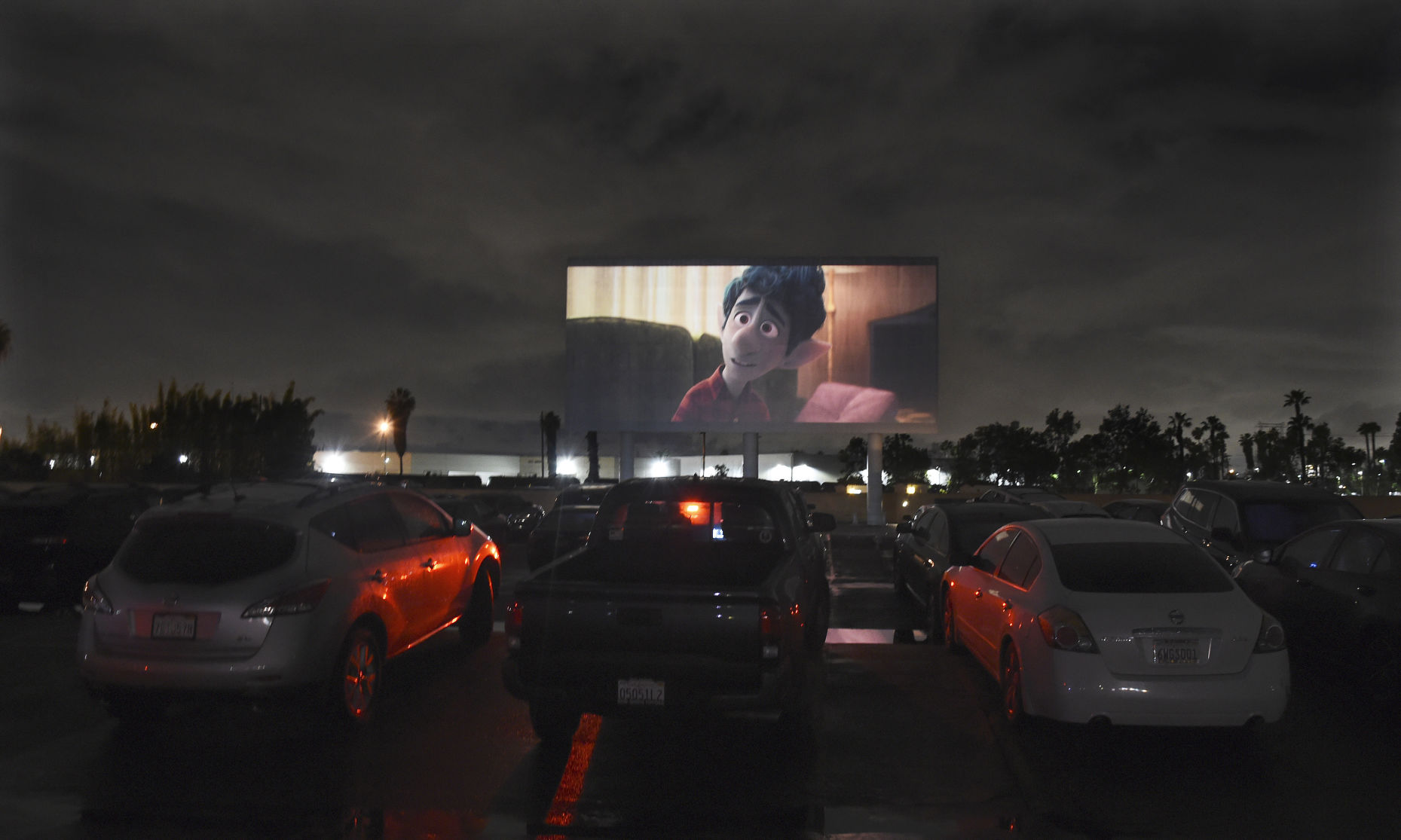 paramount drive in theater los angeles