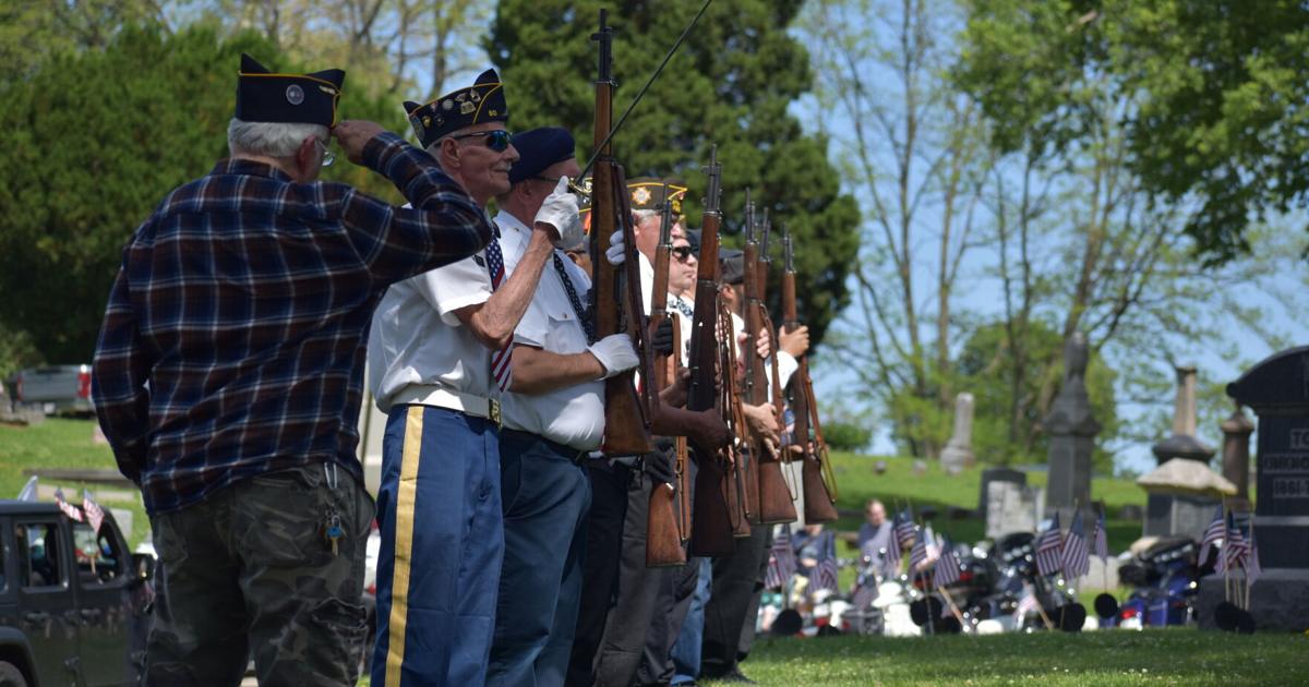 Cass County residents attend Memorial Day remembrance