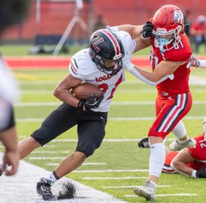 FOOTBALL: Big night by Jacksons propel Berries past Twin Lakes